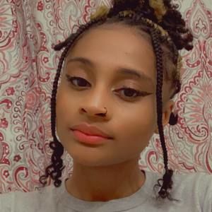 Meet your Posher, Sariah